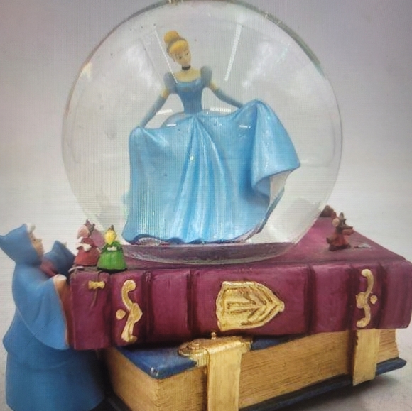 Disney Cinderella Snow Globe Fairy Godmother A Dream Is A Wish Your Heart Makes - Picture 6 of 6